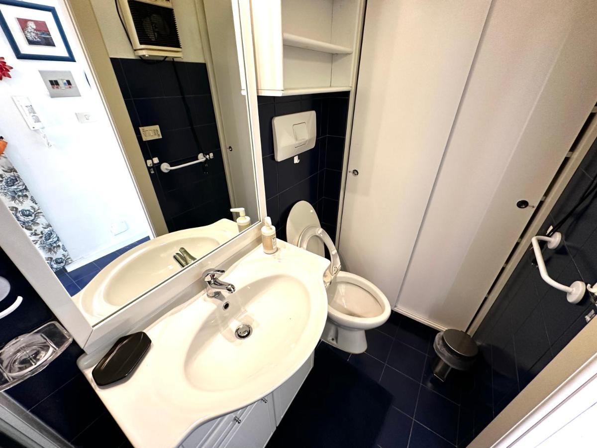 Suite Fronte Mare - Санремо Экстерьер фото